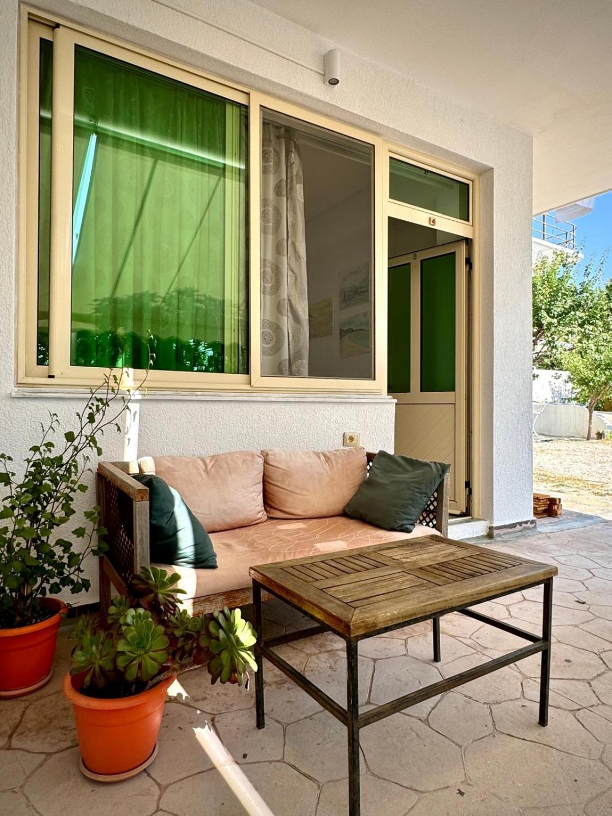 Bed & Breakfast Rahmi & Veli Dervishaj *